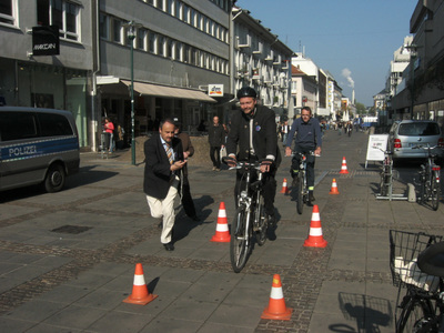 ADFC Darmstadt: Aktion der Stadt Darnstadt: 'Ich fahre fair', 13.10.2005