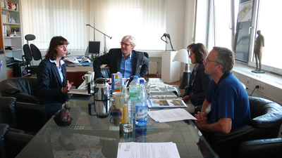 Die ADFC-Gruppe im Gespräch mit OB Partsch und Frau Lindscheid
